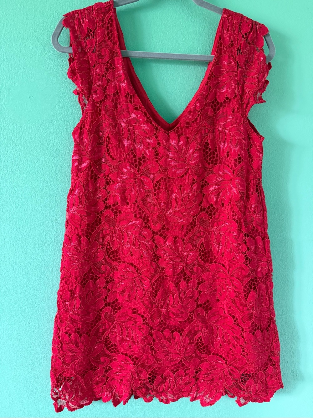 BB Dakota Red Floral Lace Top